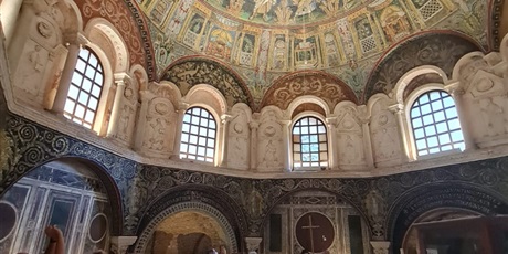 Powiększ grafikę: wycieczka do Rawenny - mozaiki w Baptysterium Ortodoksów w Rawennie