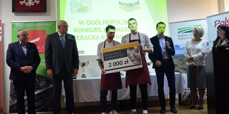 Powiększ grafikę: vi-ogolnopolski-konkurs-kulinarny-literacka-juz-za-nami-121281.jpg