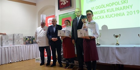 Powiększ grafikę: vi-ogolnopolski-konkurs-kulinarny-literacka-juz-za-nami-121284.jpg
