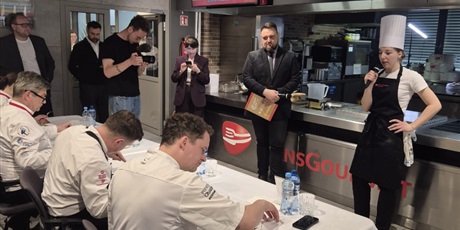 Powiększ grafikę: Alessia Czyżyk zajęła II miejsce w konkursie kulinarnym dla uczniów szkół gastronomicznych – Chefs en Or 2026