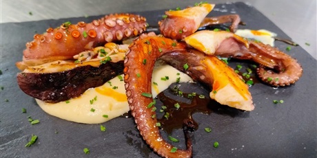 Powiększ grafikę: erasmus-w-zespole-szkol-gastronomiczno-hotelarskich-zawodowe-doswiadczenie-i-hiszpanska-przygoda-praktyki-uczniow-w-walencji-635090.jpg