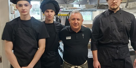 Powiększ grafikę: fotogaleria-projektu-erasmus-2024-1-pl01-ka121-vet-000214135-ksztalcimy-sie-zawodowo-w-hiszpanii-647180.jpg