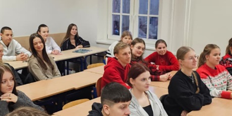 Powiększ grafikę: spotkanie online z przedstawicielką instytucji wspierającej 