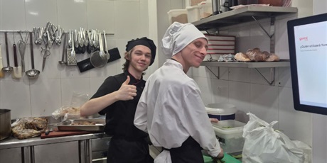 Powiększ grafikę: praktyki