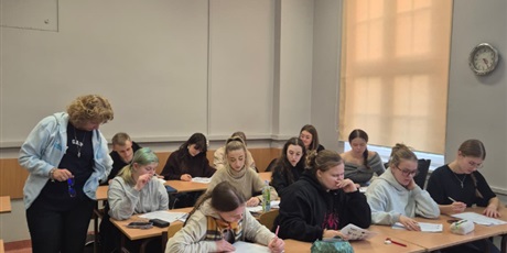 Powiększ grafikę: nauka hiszpańskiego