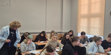 Powiększ grafikę: nauka hiszpańskiego