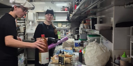 Powiększ grafikę: praktyki