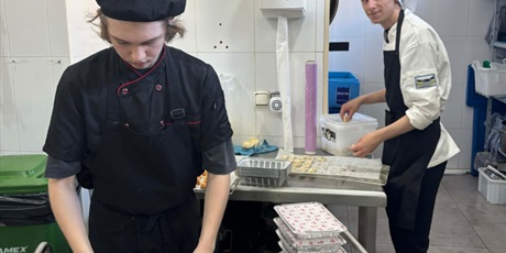 Powiększ grafikę: praktyki