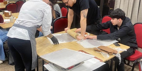 Powiększ grafikę: Klasa patronacka V k z wizytą świąteczną w Qubus Hotel Gdańsk