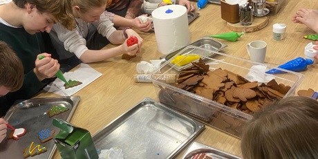 Powiększ grafikę: Klasa patronacka V k z wizytą świąteczną w Qubus Hotel Gdańsk