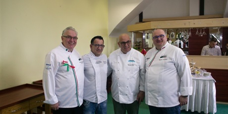 Powiększ grafikę: konkurs-la-cucina-italiana-2018-114923.jpg