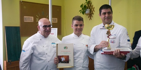 Powiększ grafikę: konkurs-la-cucina-italiana-2018-114957.jpg