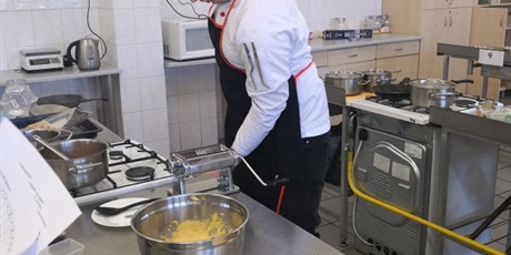 Powiększ grafikę: konkurs-la-cucina-italiana-2019-eliminacje-szkolne-115237.jpg