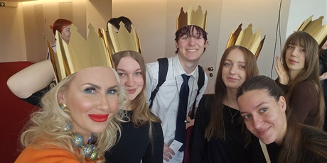 Powiększ grafikę: Młodzież ZSGH w Teatrze Wybrzeże