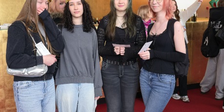 Powiększ grafikę: Młodzież ZSGH w Teatrze Wybrzeże