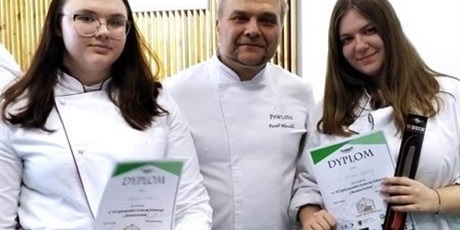 Powiększ grafikę: nie-zyje-pan-pawel-mieszala-juror-ogolnopolskiego-konkursu-kulinarnego-literacka-kuchnia-672934.jpg