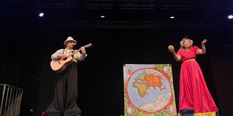 Powiększ grafikę: Wyjście do teatru "Podróże Guliwera"