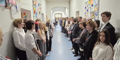 Powiększ grafikę: Społeczność ZSGH uczciła Narodowe Święto Niepodległości