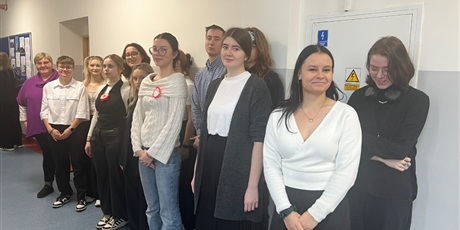 Powiększ grafikę: Społeczność ZSGH uczciła Narodowe Święto Niepodległości