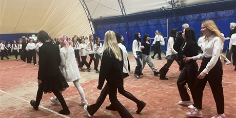 Powiększ grafikę: Społeczność ZSGH uczciła Narodowe Święto Niepodległości