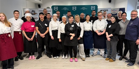 Powiększ grafikę: Szymon Gibus zajął I miejsce w VII Wojewódzkim Konkursie Kulinarnym HIPOLIT CHEF