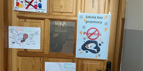 Powiększ grafikę: Prace uczniów w ramach Tygodnia Przeciwdziałania Przemocy Rówieśniczej
