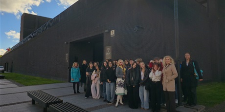 Powiększ grafikę: Przedstawienie w Teatrze Szekspirowskim "Game over".