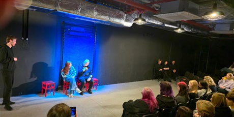 Powiększ grafikę: Przedstawienie w Teatrze Szekspirowskim "Game over".