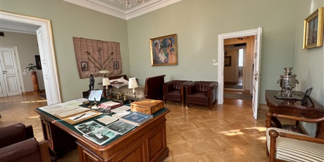 Powiększ grafikę: Zwiedzanie Belwederu.