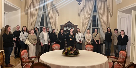 Powiększ grafikę: Zwiedzanie Pałacu Prezydenckiego.