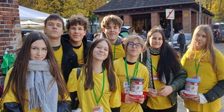 Wolontariusze ZSGH kwestowali na rzecz Hospicjum im. ks. Dutkiewicza