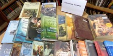 Wystawka książek ”LITERACKA KUCHNIA”