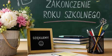 Powiększ grafikę: Pobrano: https://www.edukacjabyann.pl/pl/blog/Zakonczenie-roku-szkolnego-20252026-co-nauczyciel-musi-przygotowac/38?srsltid=AfmBOopinvSOhaeQ6Zxey59Vcch6ox9UVZ_pwYQcI3l94q_mCiJeUF7Q